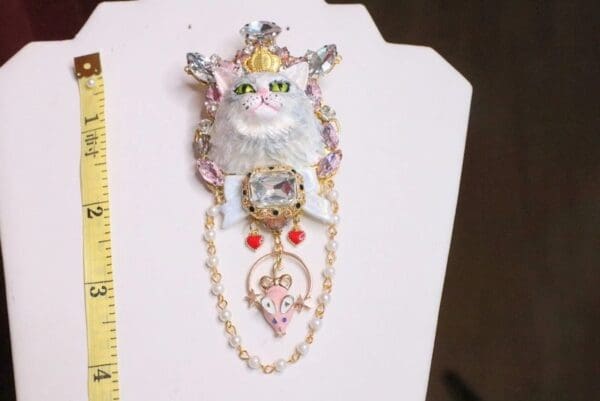 SOLD! 6824 Baroque Art Jewelry 3D Effect Lady-cat Mouse Brooch - Image 4