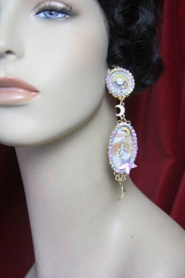SOLD! 6839 Baroque Art Deco Pattern Sun Moon Light Weight Studs Earrings - Image 4