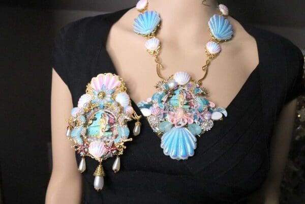 SOLD! 6886 Birth Of Venus Sea Horse Shell Pink Octopus Huge Stunning Brooch - Image 4