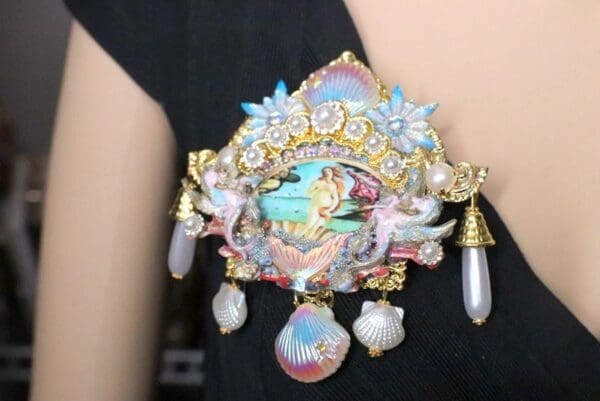 SOLD! 6887 Birth Of Venus Vintage Style Dragons Shell Pink Octopus Huge Stunning Brooch - Image 9