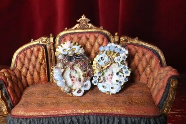 SOLD! 6982 Marie Antoinette Hand Painted Blue Rhinestones Bird Cocktail Adjustable Ring - Image 4