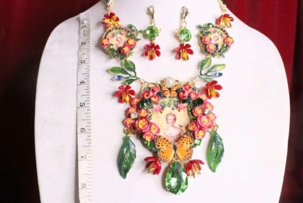 SOLD! 7000 Set Of Young Marie Antoinette Butterfly Cameo Necklace+ Earrings - Image 2