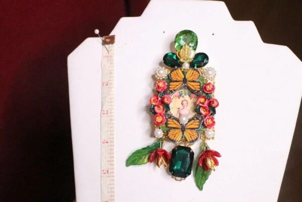 SOLD! 7001 Young Marie Antoinette Butterfly Cameo Brooch - Image 6