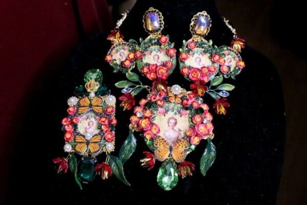 SOLD! 7001 Young Marie Antoinette Butterfly Cameo Brooch - Image 2