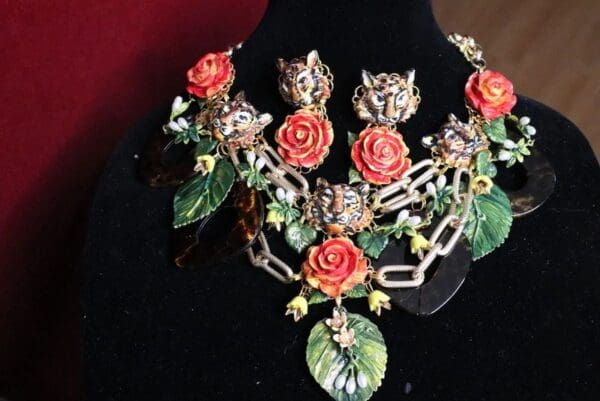 SOLD! 7016 Set Of Art Jewelry 3D Effect Baroque Chained Hand Painted Tigers Roses Necklace+ Earrings - Image 9
