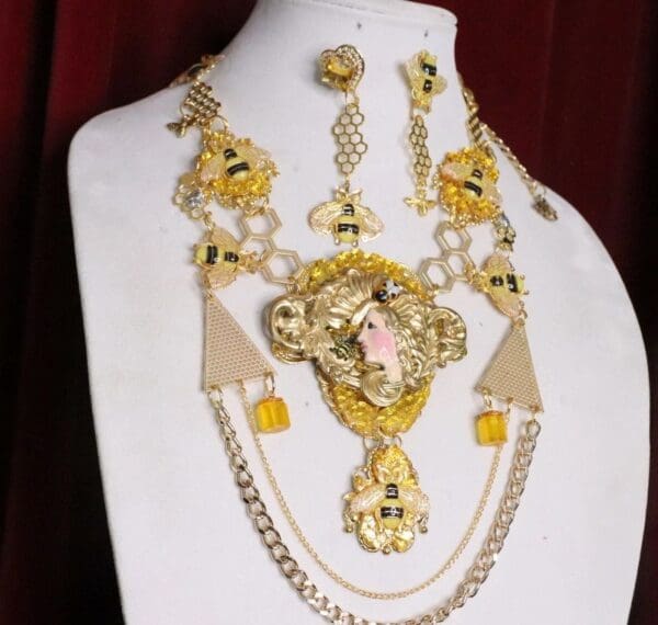 SOLD! 7038 Set Of Art Deco Sunny Honey Queen Bee Baroque Necklace+ Earrings - Image 3