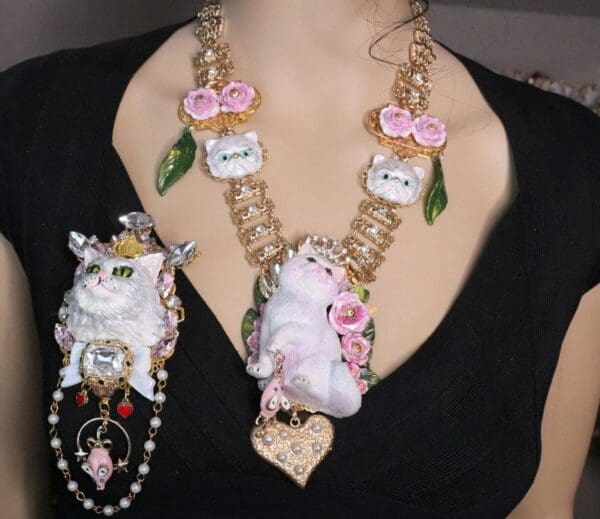 SOLD! 7044 Art Jewelry Hand Painted Cat Roses Massive Pendant Necklace - Image 9