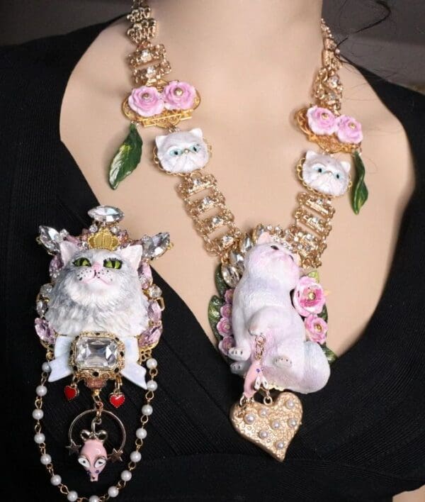 SOLD! 7044 Art Jewelry Hand Painted Cat Roses Massive Pendant Necklace - Image 10