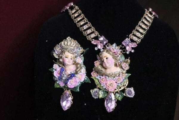 SOLD! 7049 Baroque Chubby cherub Angel Butterfly Crystal Brooch - Image 3