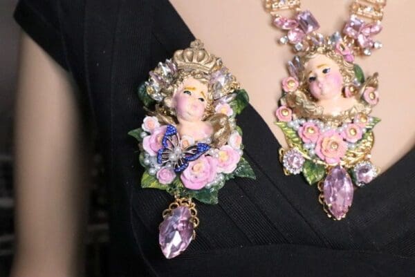 SOLD! 7049 Baroque Chubby cherub Angel Butterfly Crystal Brooch - Image 5