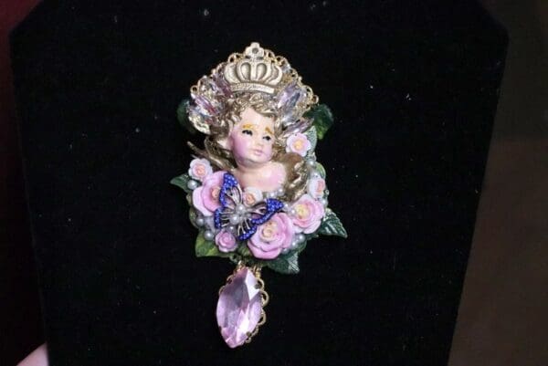 SOLD! 7049 Baroque Chubby cherub Angel Butterfly Crystal Brooch - Image 7