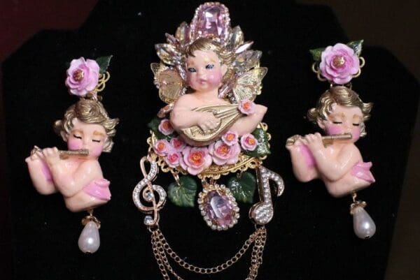 SOLD! 7050 Baroque Chubby Cherub Angel Musical Crystal Brooch
