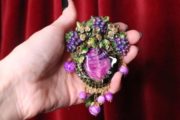 SOLD! 7068 Genuine Solar Quartz Fable The Fox And Grapes Huge Brooch - Image 6