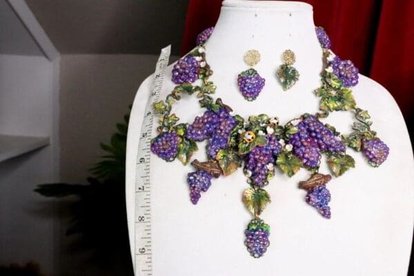 SOLD! 7069 Set Of Art Nouveau Hand Painted Vivid Grapes Bee Necklace+ Earrings - Image 2
