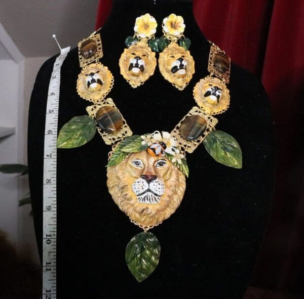 SOLD! 7078 Art Jewelry Vivid Hand Painted Lions Genuine Tiger Eye Gemstones Necklace - Image 4