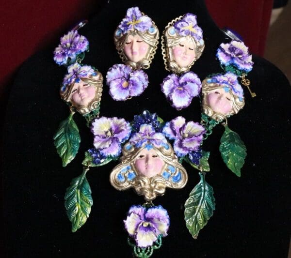 SOLD! 7125 Art Nouveau Faces Viola Flower Hand Painted Necklace - Image 2