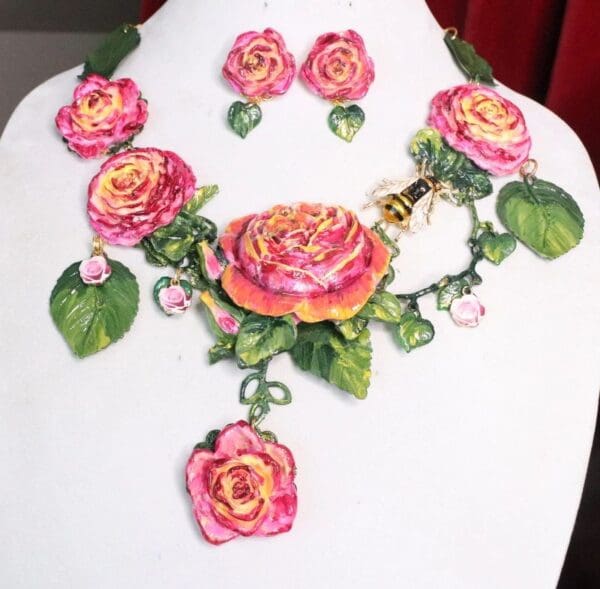 SOLD! 7201 Set Of Art Nouveau Vivid Roses Bee Hand Painted Necklace+ Earrings - Image 2