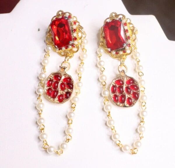 SOLD! 7256 Baroque Pomegranate Pearl Elegant Earrings