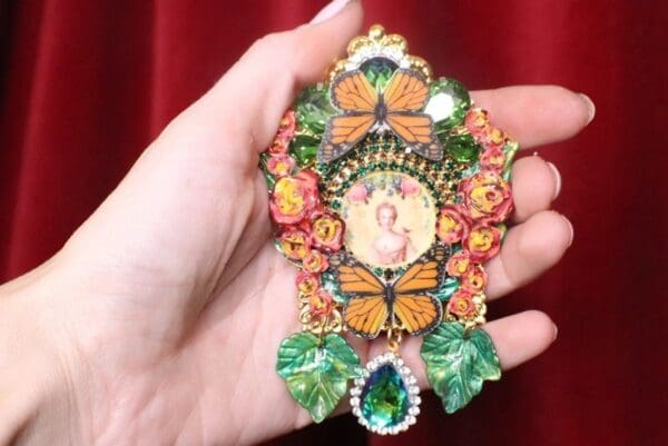 SOLD! 7257 Young Marie Antoinette Butterfly Cameo Brooch - Image 8