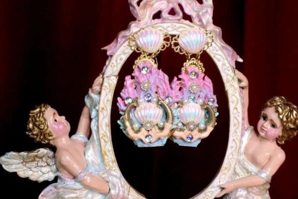 SOLD! 7313 Marine Nautical Shell Mermaids Coral Reef Hand Painted Earrings - Image 6