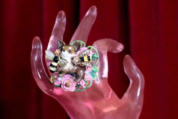 SOLD! 7318 Art Jewelry Vivid Chihuahua Bee Cocktail Adjustable Ring - Image 4