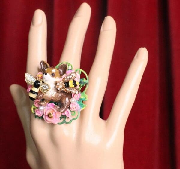 SOLD! 7318 Art Jewelry Vivid Chihuahua Bee Cocktail Adjustable Ring - Image 7