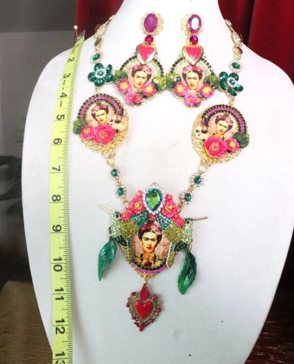 SOLD! 7321 Frida Kahlo Sacred Heart Hand Painted 3 Cameos Necklace - Image 2