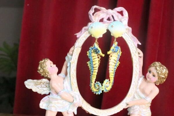 SOLD! 7341 3D Effect Nautical Seahorse Hand Painted Earrings - Image 7
