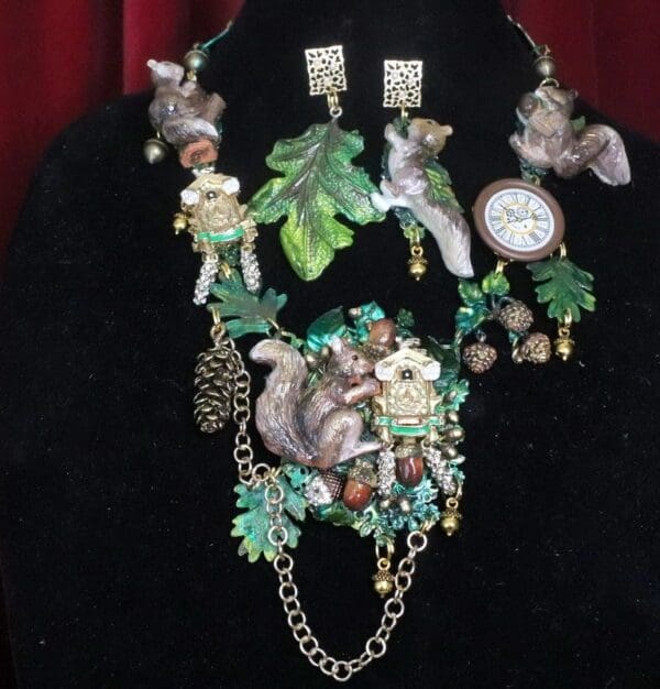 SOLD! 7342 Set Of Art Jewelry 3D Effect Squirrel Clock Oak Necklace+ Earrings