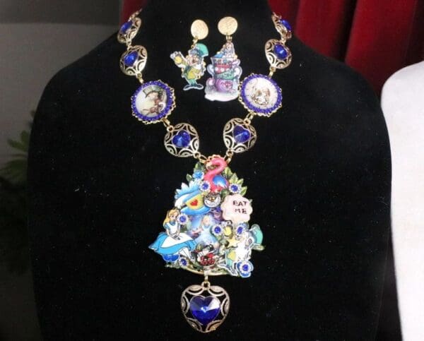 SOLD! 7346 Set Of Alice In Wonderland Adorable Necklace+ Earrings - Image 2