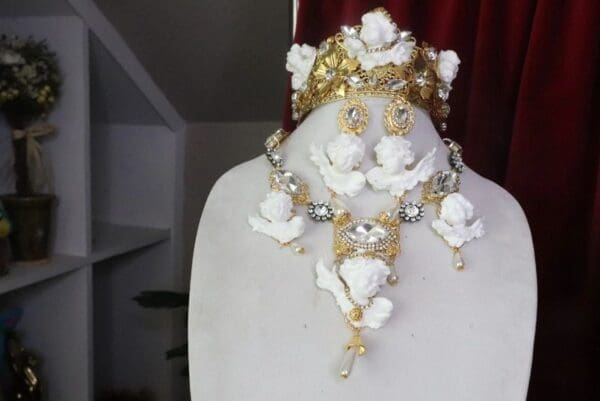 SOLD! 7407 Baroque White Chubby Cherubs Angels Clear Crystal Necklace - Image 2