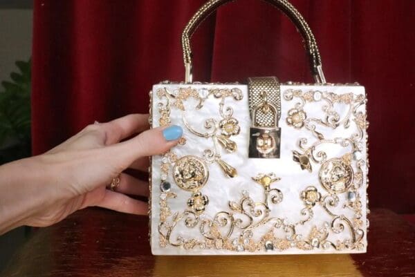 SOLD! 7411 Baroque Pearl Coin Trunk Crossbody Handbag - Image 3
