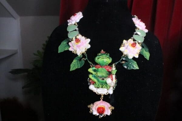 SOLD! 7433 The Prince Frog Dreaming Adorable Water Lily Necklace - Image 2