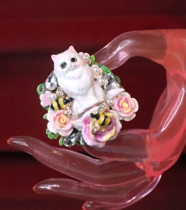 SOLD! 7442 Baroque Art Jewelry Kitty Cat Yellow Bee Cocktail Adjustable Ring