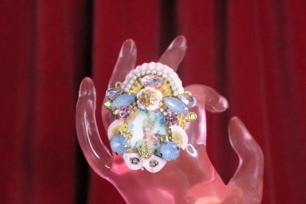 SOLD! 7496 Young Marie Antoinette Hand Painted Fan Cocktail Adjustable Ring - Image 6