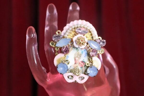 SOLD! 7496 Young Marie Antoinette Hand Painted Fan Cocktail Adjustable Ring - Image 7