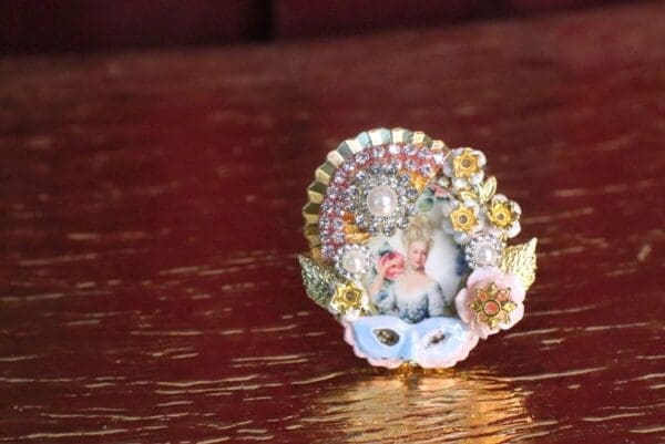 SOLD! 7497 Young Marie Antoinette Hand Painted Fan Cocktail Adjustable Ring - Image 4
