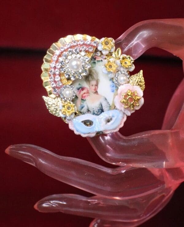 SOLD! 7497 Young Marie Antoinette Hand Painted Fan Cocktail Adjustable Ring - Image 2