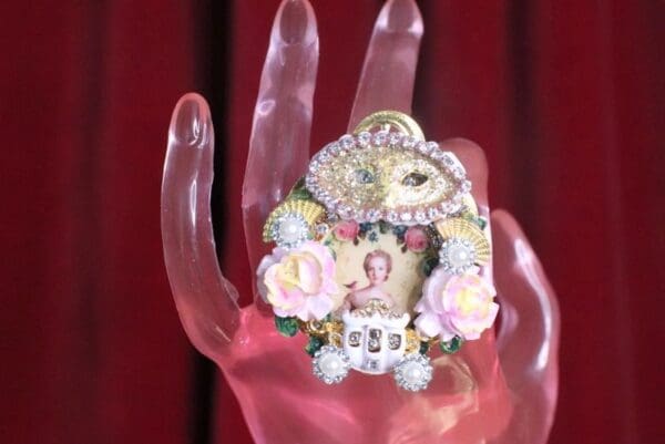 SOLD! 7498 Young Marie Antoinette Hand Painted Fan Cocktail Adjustable Ring - Image 8