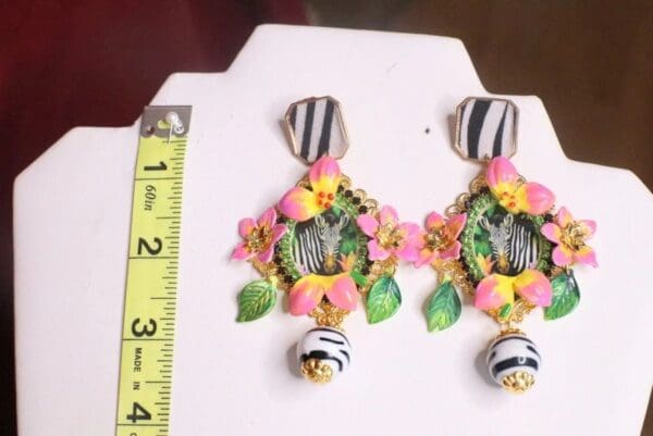 SOLD! 7513Baroque Zebra Print Cameo Studs Earrings - Image 7