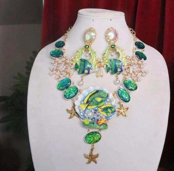 SOLD! 7519 Nautical Ocean 3D Effect Fish Genuine Triplet Opal Gemstones Massive Necklace - Image 4