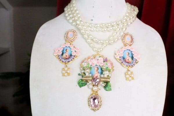 SOLD! 7534 Young Marie Antoinette Pearl Choker Necklace - Image 4