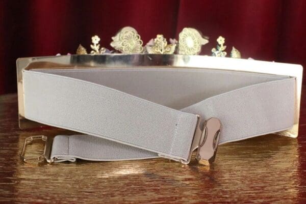 SOLD! 7542 La Moda Baroque Runway Chubby Cherubs Angels Embellished Waist Gold Belt Size S, L, M - Image 9