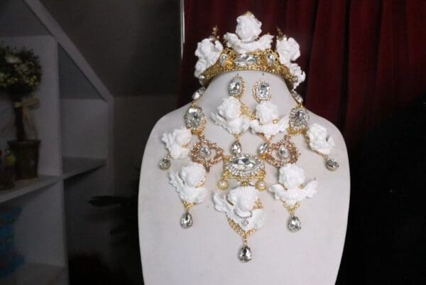SOLD! 7555 Baroque White Chubby 5 Cherubs Angels Clear Crystal Necklace - Image 2