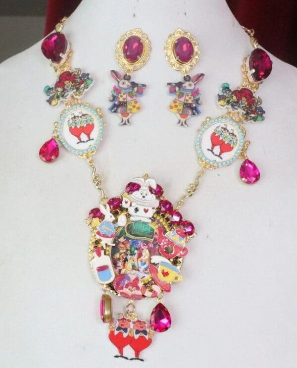 SOLD! 7592 Set Of Alice In Wonderland Rich Fuchsia Adorable Necklace+ Earrings - Image 3