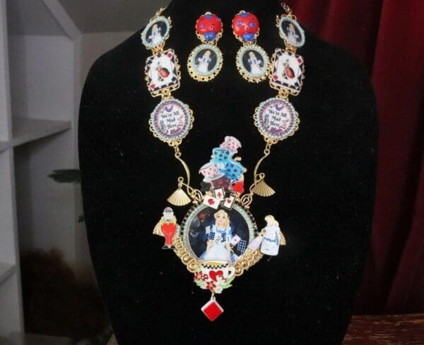 SOLD! 7594 Set Of Alice In Wonderland Cards Adorable Necklace+ Earrings - Image 2