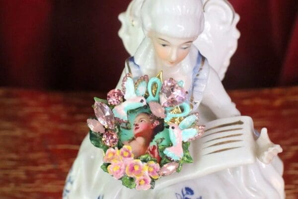 SOLD! 7603 Young Marie Antoinette Hand Painted Birds Aqua Cocktail Adjustable Ring - Image 8