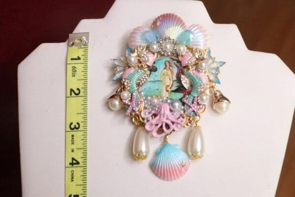SOLD! 7611 Birth Of Venus Vintage Style Dragons Shell Pink Octopus Huge Stunning Brooch - Image 5