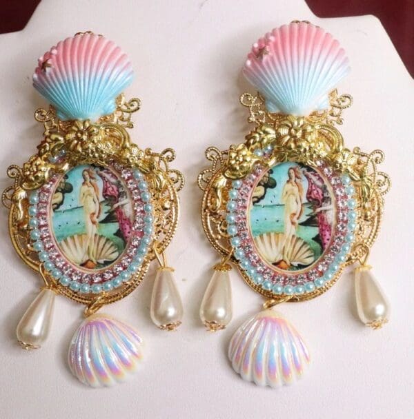 SOLD! 7612 Birth Of Venus Tall Shell Octopus Victorian Cameo Earrings Studs