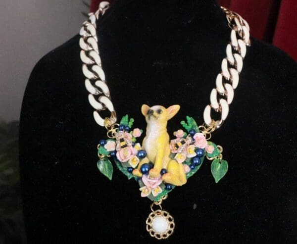 SOLD! 7623 Art Jewelry Vivid Chihuahua Chained Bee Massive Necklace - Image 2